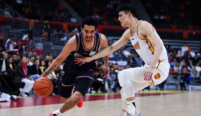 广州男篮在主场表现出色,击败对手 广州男篮在主场表现出色,击败对手