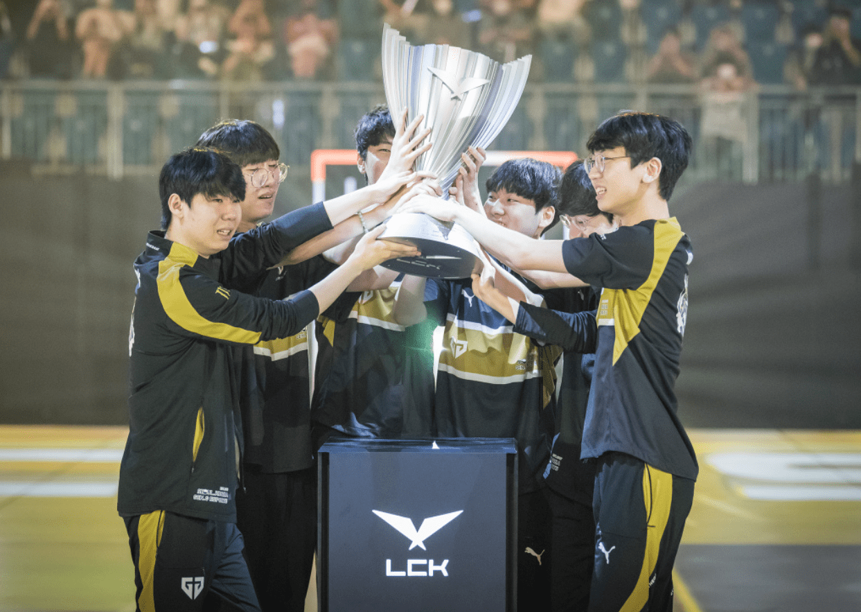 挪威队伍携手团结夺得团体赛亚军