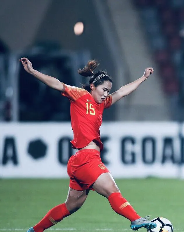 阿联酋女足备战亚锦赛,冲刺争冠 阿联酋女足备战亚锦赛,冲刺争冠