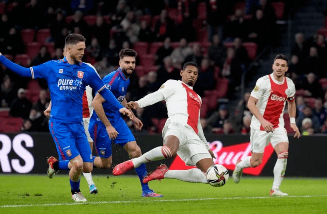 阿贾克斯疯狂得分,实力炸裂 阿贾克斯疯狂得分,实力炸裂