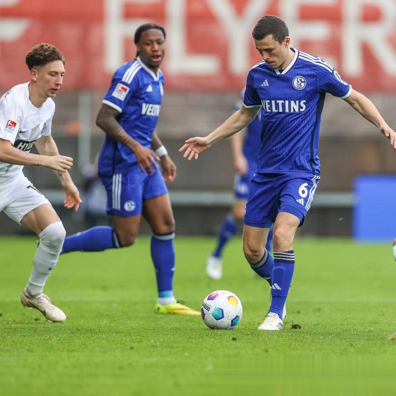 威廉希尔中文站-沙尔克04逆转战局，赢得比赛