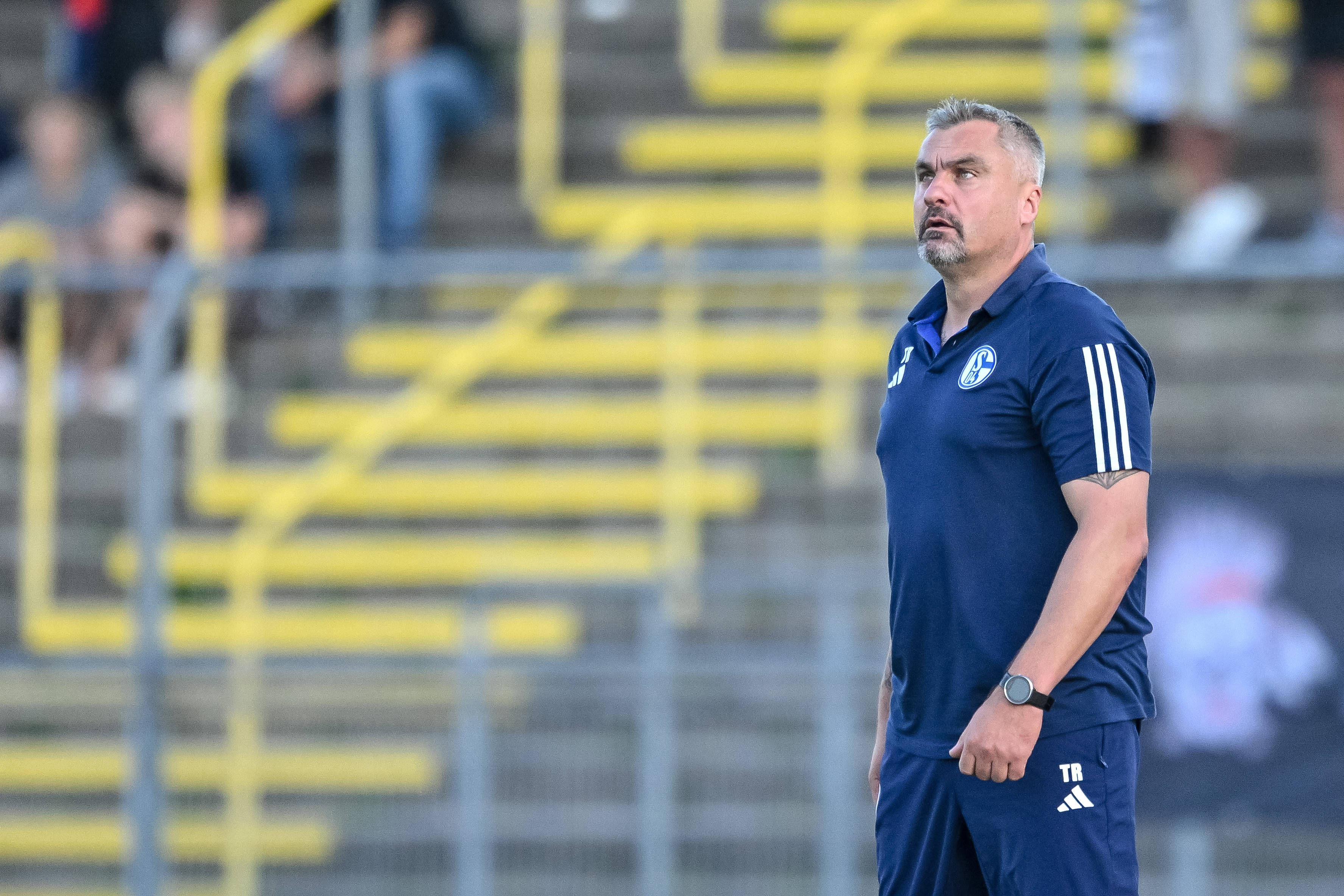 沙尔克04逆转战局,赢得比赛 沙尔克04逆转战局,赢得比赛