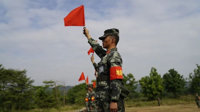 德国女子射击队突围夺冠,士气高昂 德国女子射击队突围夺冠,士气高昂