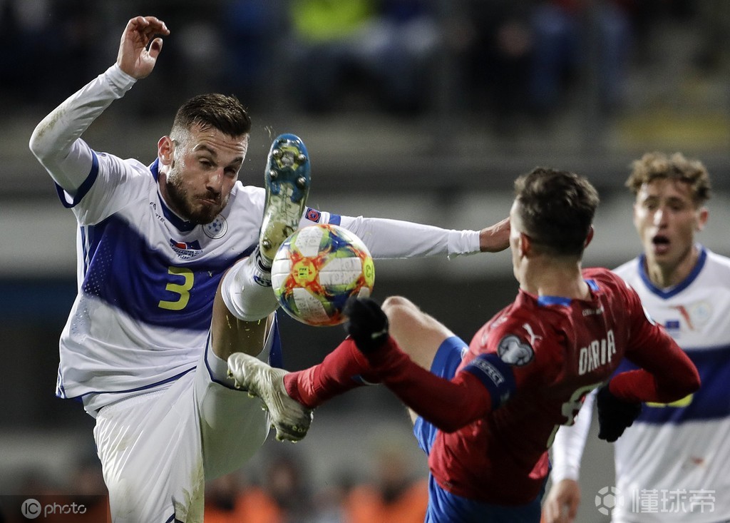 捷克大胜塞尔维亚，晋级前景一片光明